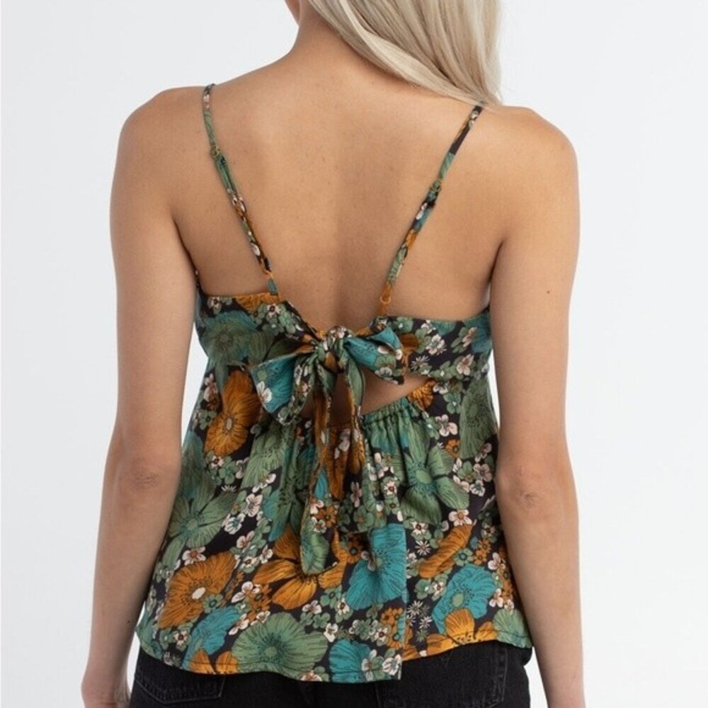 NWT VOLCOM Luvley Daze Floral Cami. Size XS - Picture 6 of 16
